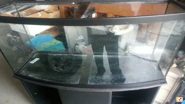 how to polish scratched aquarium glass