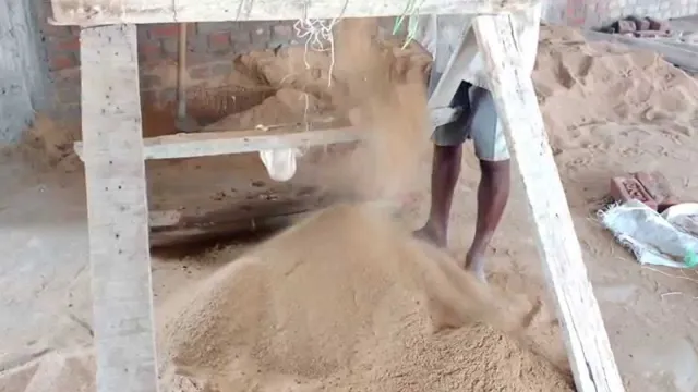 how to clean sand dust in aquarium
