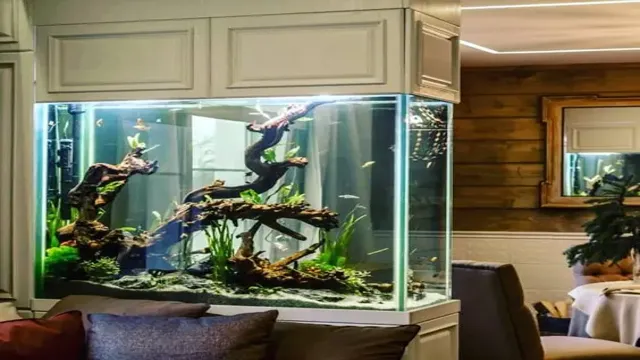 how to cool enclosed aquarium