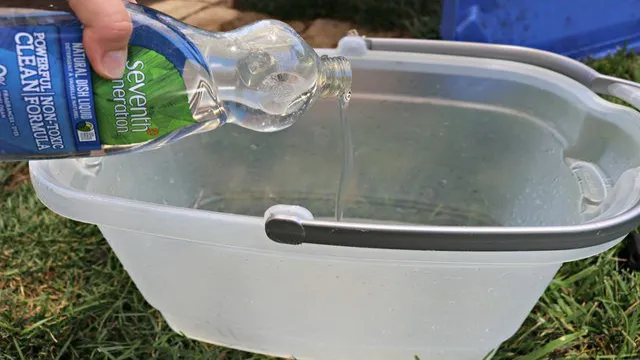 how to drain water from buckets into aquarium
