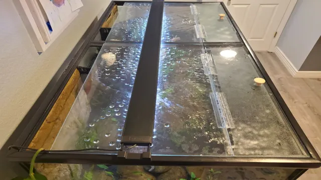 how to get a rubberized plastic aquarium lid hinge on